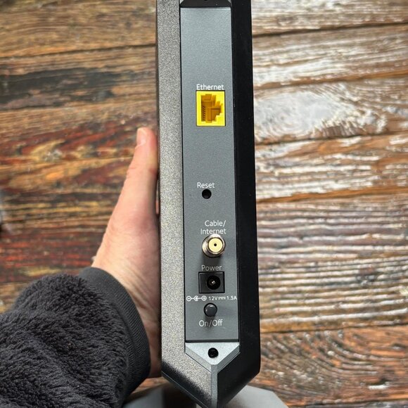 Netgear CM600 cable modem - Picture 3 of 4